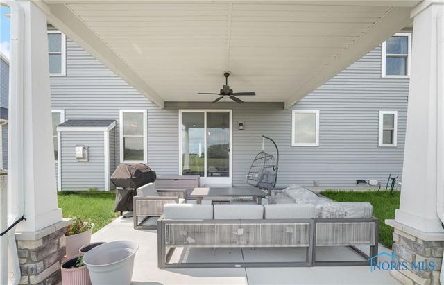 1035 Stoneleigh Road, Perrysburg, OH 43551