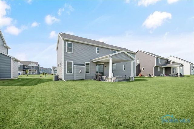 1035 Stoneleigh Road, Perrysburg, OH 43551