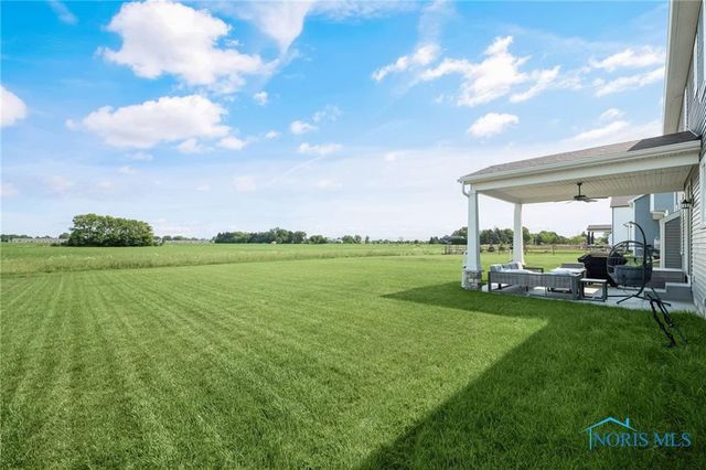 1035 Stoneleigh Road, Perrysburg, OH 43551