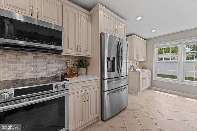 4611 DEMING AVE, Alexandria, VA 22312
