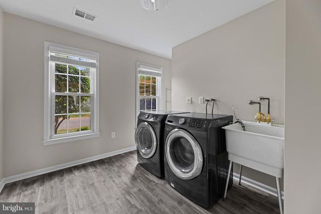 4611 DEMING AVE, Alexandria, VA 22312