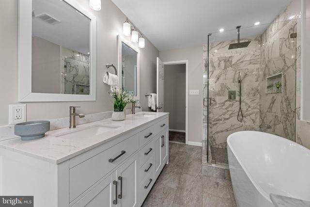 4611 DEMING AVE, Alexandria, VA 22312