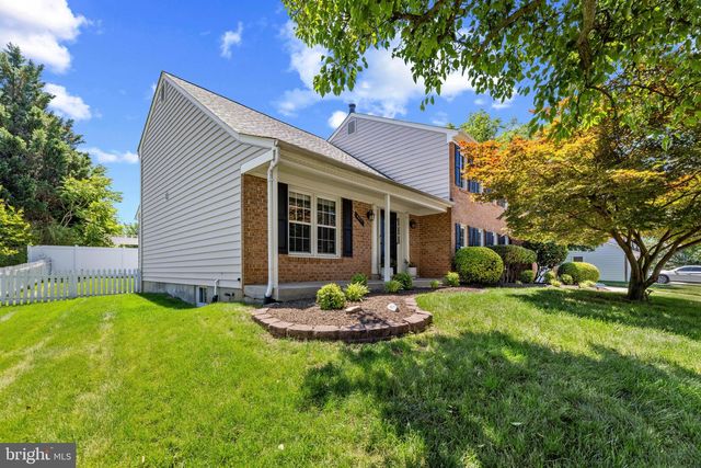 4611 DEMING AVE, Alexandria, VA 22312