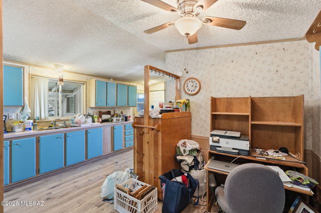 7261 N Van Ark Road, Tucson, AZ 85743