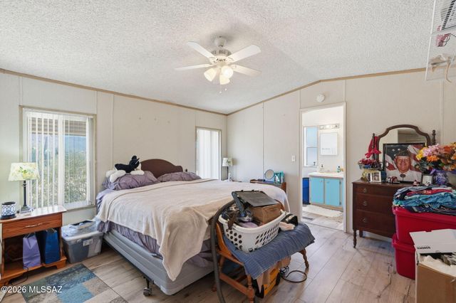 7261 N Van Ark Road, Tucson, AZ 85743