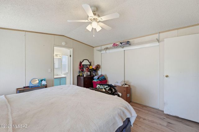 7261 N Van Ark Road, Tucson, AZ 85743