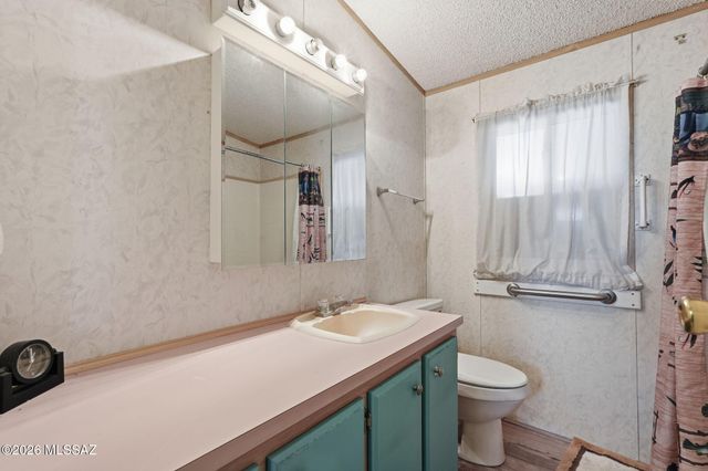 7261 N Van Ark Road, Tucson, AZ 85743