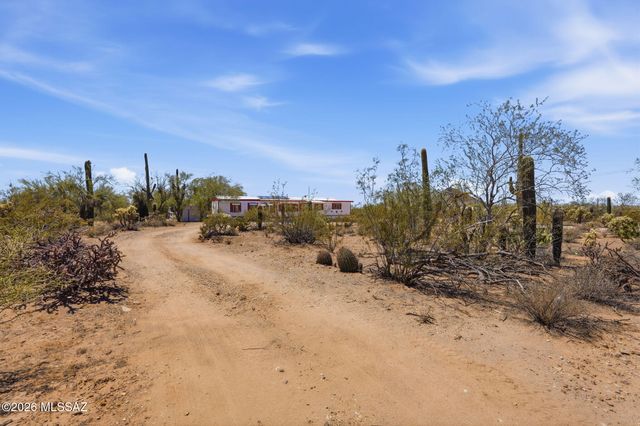 7261 N Van Ark Road, Tucson, AZ 85743