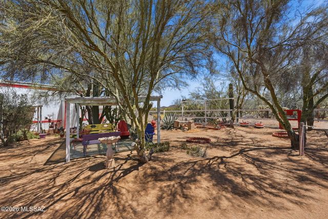 7261 N Van Ark Road, Tucson, AZ 85743