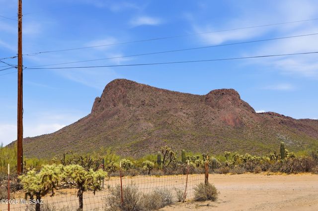 7261 N Van Ark Road, Tucson, AZ 85743