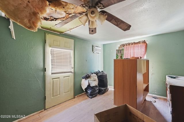 7261 N Van Ark Road, Tucson, AZ 85743