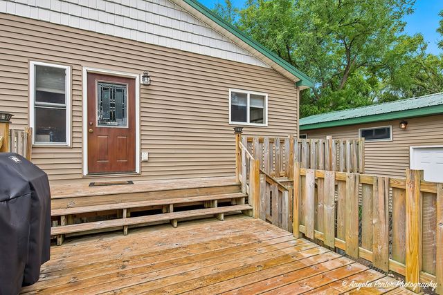 39 Fairfax Road, Fox Lake, IL 60020