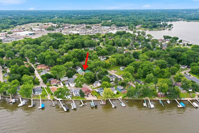 39 Fairfax Road, Fox Lake, IL 60020