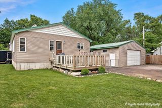 39 Fairfax Road, Fox Lake, IL 60020