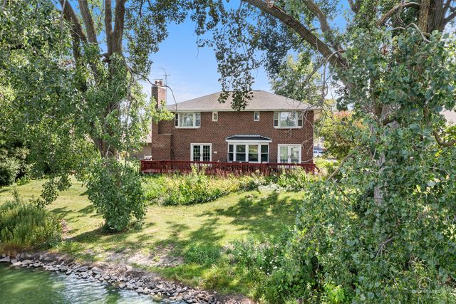 887 N Dovington Drive, Hoffman Estates, IL 60169