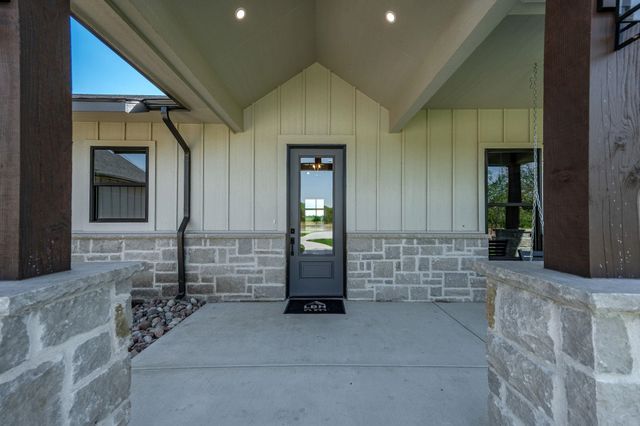 16681 W Hickory St, Wichita, KS 67052
