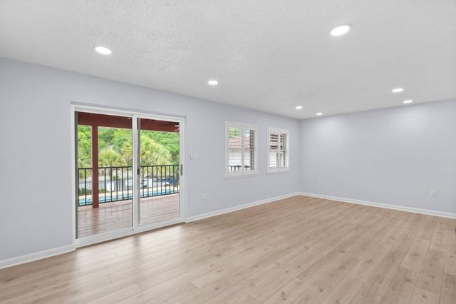 7313 Porcher Dr Apt 17, Myrtle Beach, SC 29572