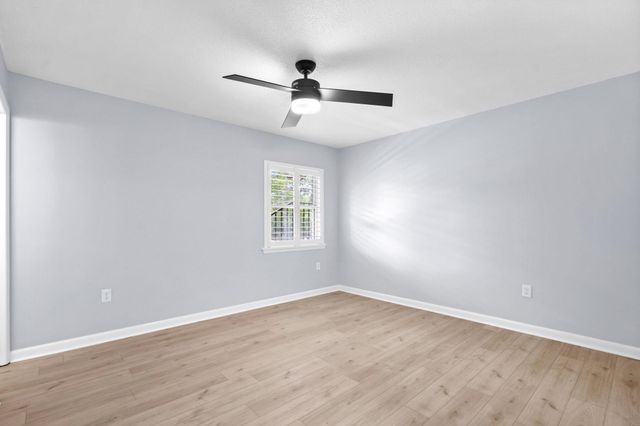 7313 Porcher Dr Apt 17, Myrtle Beach, SC 29572