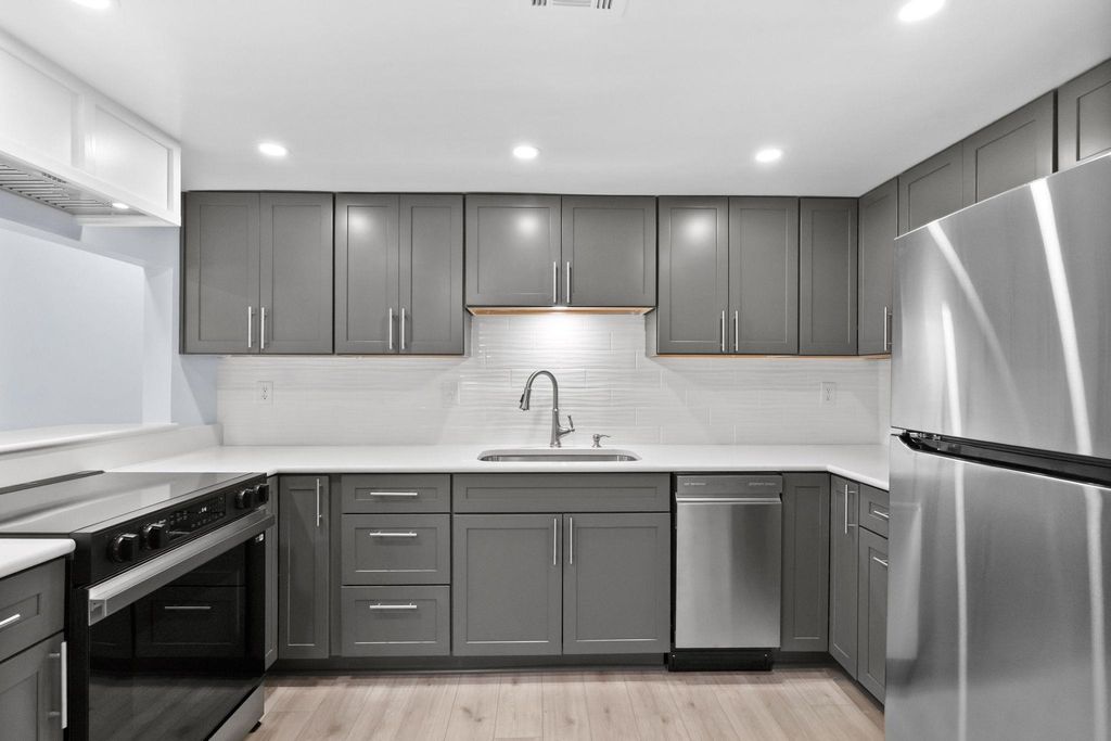 7313 Porcher Dr Apt 17, Myrtle Beach, SC 29572 — photo 5