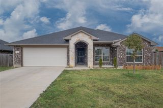 106 Spring Crest Street, Mabank, TX 75147