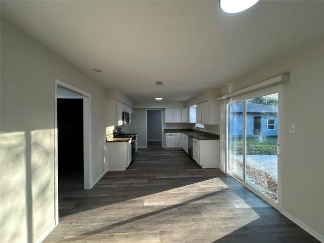 2406 Lynn Drive, Pearland, TX 77581