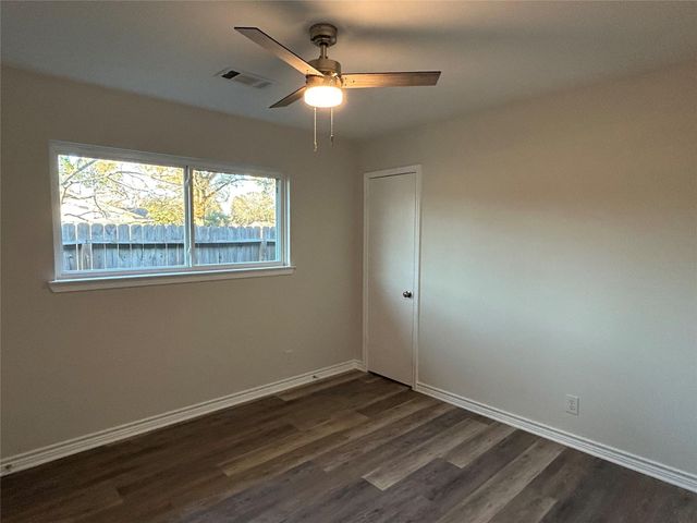 2406 Lynn Drive, Pearland, TX 77581