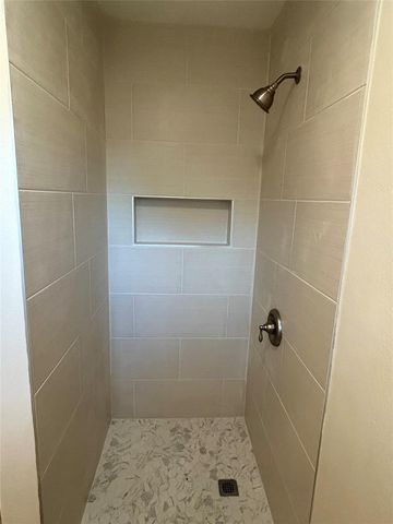 2406 Lynn Drive, Pearland, TX 77581