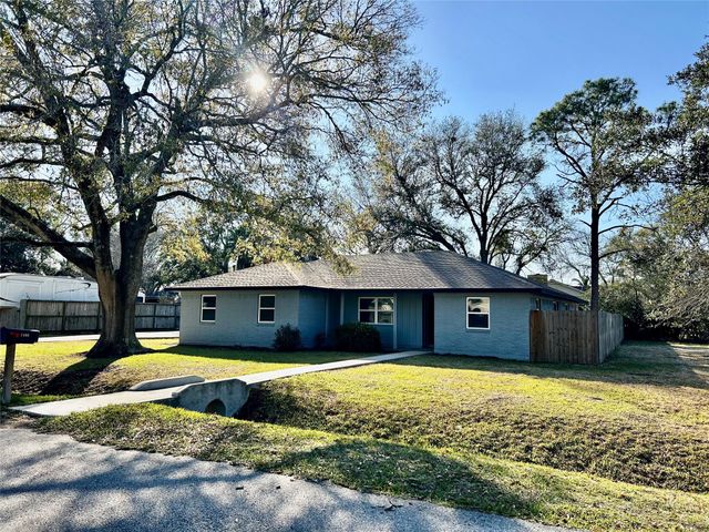 2406 Lynn Drive, Pearland, TX 77581