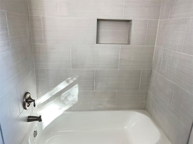 2406 Lynn Drive, Pearland, TX 77581