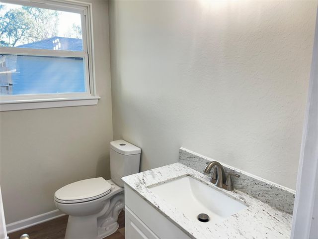 2406 Lynn Drive, Pearland, TX 77581