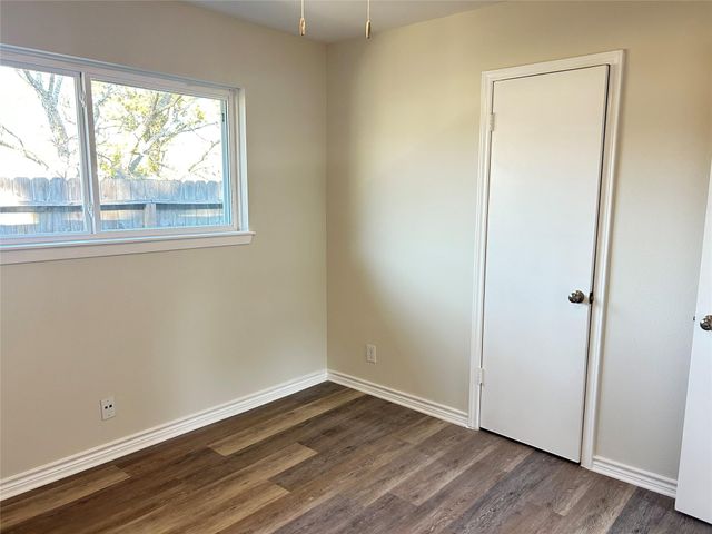 2406 Lynn Drive, Pearland, TX 77581