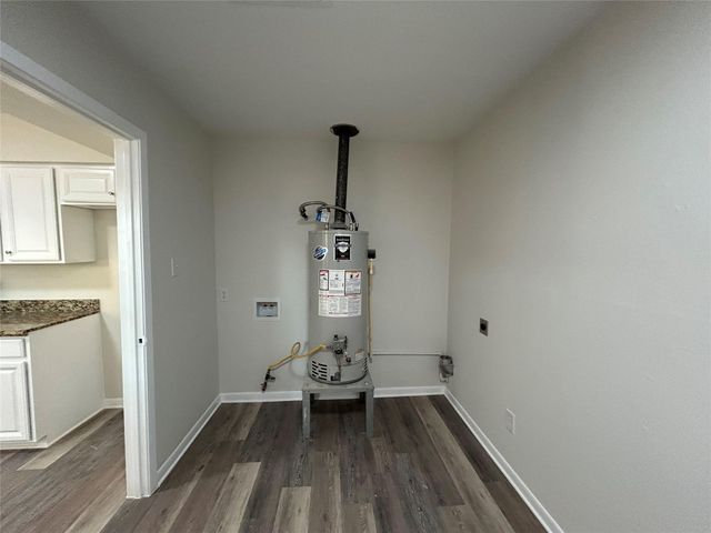 2406 Lynn Drive, Pearland, TX 77581