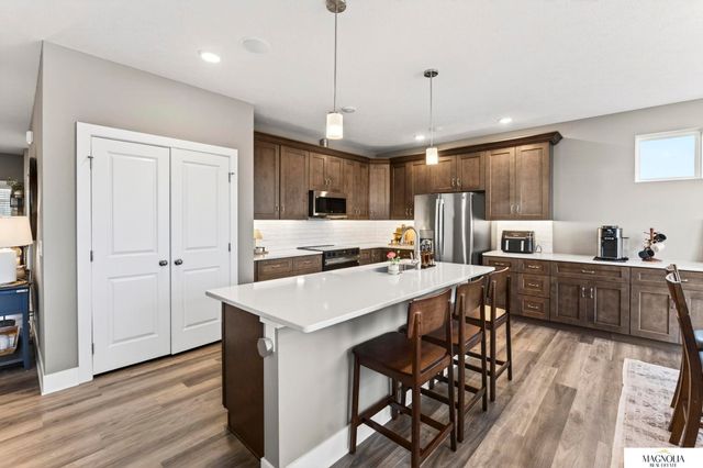 11914 Horizon Street, Papillion, NE 68046