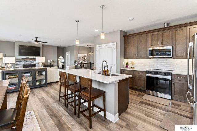 11914 Horizon Street, Papillion, NE 68046