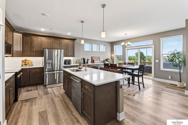 11914 Horizon Street, Papillion, NE 68046