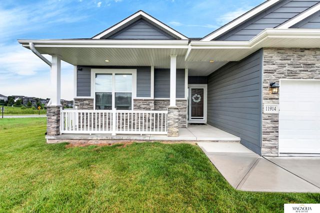 11914 Horizon Street, Papillion, NE 68046