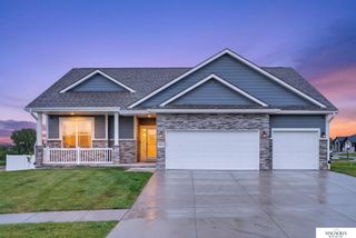 11914 Horizon Street, Papillion, NE 68046