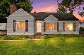 37 Ensley Street, Oxford Village, MI 48371