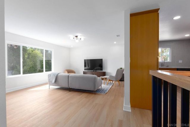 361 E Indian Rock Rd, Vista, CA 92084