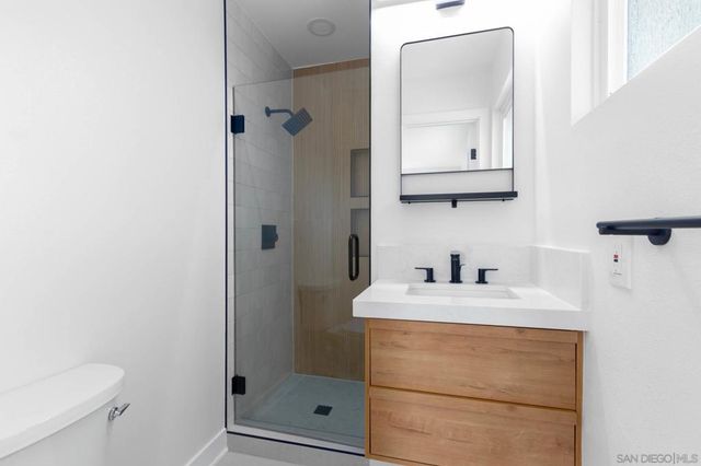 361 E Indian Rock Rd, Vista, CA 92084