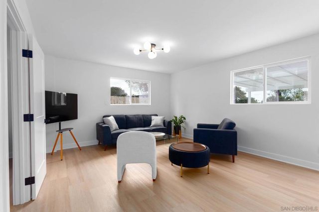 361 E Indian Rock Rd, Vista, CA 92084