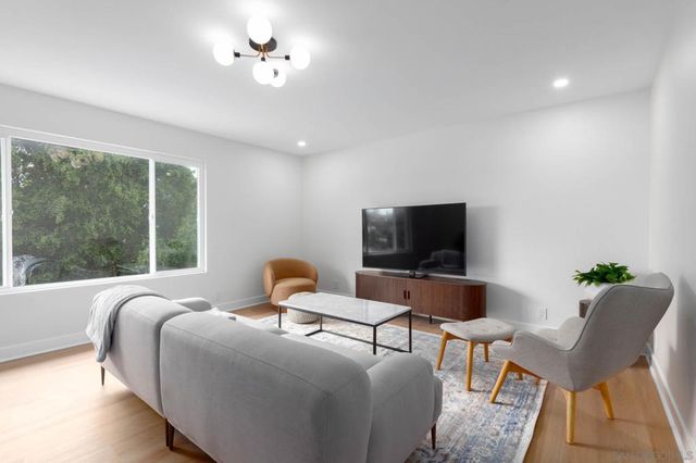 361 E Indian Rock Rd, Vista, CA 92084