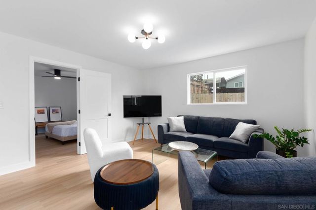 361 E Indian Rock Rd, Vista, CA 92084