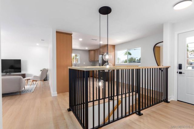 361 E Indian Rock Rd, Vista, CA 92084