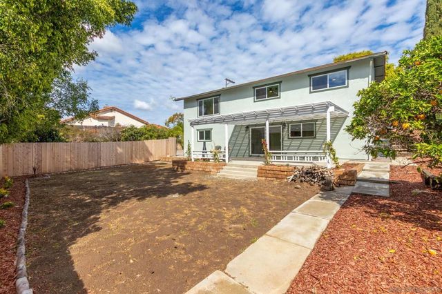 361 E Indian Rock Rd, Vista, CA 92084