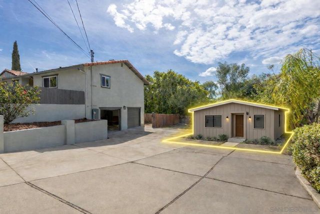 361 E Indian Rock Rd, Vista, CA 92084