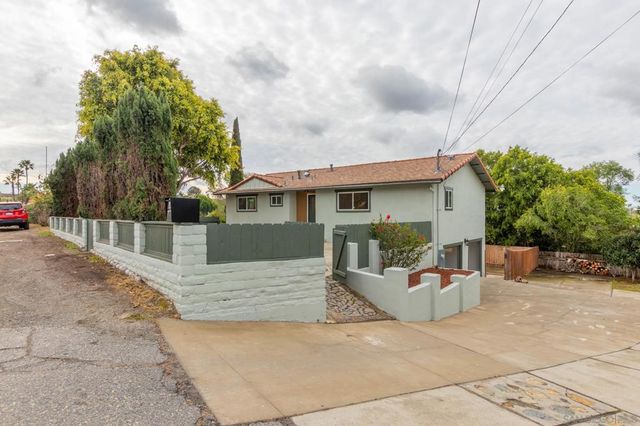 361 E Indian Rock Rd, Vista, CA 92084