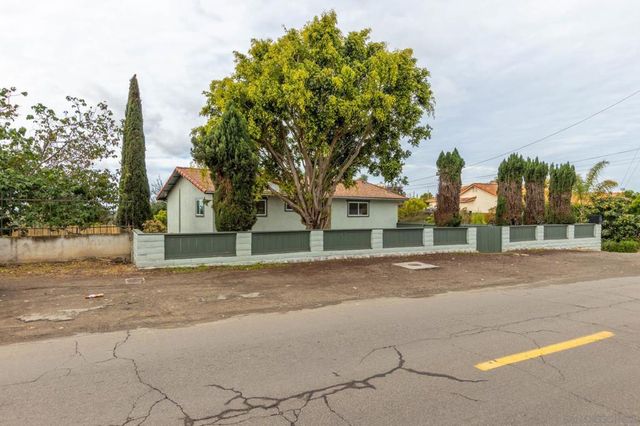 361 E Indian Rock Rd, Vista, CA 92084