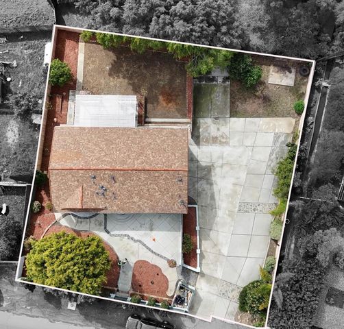 361 E Indian Rock Rd, Vista, CA 92084