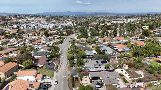 361 E Indian Rock Rd, Vista, CA 92084